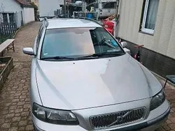 Silber Gebraucht 2004 Volvo V70 Kombi | 1.500 € (Fairer Preis)