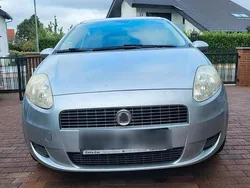 Silber Gebraucht 2008 Fiat Grande Punto Kleinwagen | 2.500 € (Etwas zu teuer)