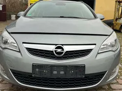 Silber Gebraucht 2012 Opel Astra Kombi | 4.732 € (Guter Preis)