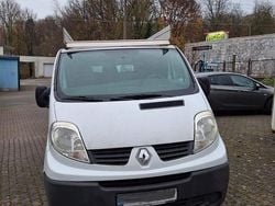 Weiß Gebraucht 2007 Renault Traffic Van / Kleinbus | 4.900 € (Etwas zu teuer)
