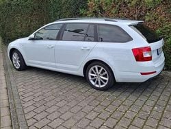 Gebraucht 2017 Skoda Octavia Joy Kombi | 8.000 € (Fairer Preis)