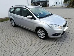 Silber Gebraucht 2010 Ford Focus Kombi | 1.950 € (Superpreis)