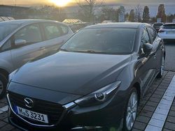 Grau Gebraucht 2017 Mazda 3 Sports-Line Limousine | 9.400 € (Guter Preis)