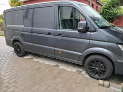 Grau Gebraucht 2024 VW Crafter Van | 54.200 € (Teuer)