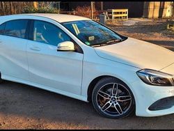 Weiß Gebraucht 2016 Mercedes A180 AMG line Limousine | 14.270 € (Fairer Preis)