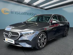 Grau Gebraucht 2024 Mercedes E300 Kombi | 48.749 € (Guter Preis)