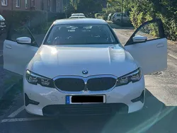 Weiß Gebraucht 2019 BMW 320 Comfort Edition Limousine | 22.499 € (Guter Preis)