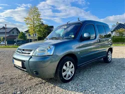 Grau Gebraucht 2006 Citroën Berlingo Van / Kleinbus | 1.700 € (Fairer Preis)
