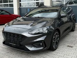 Grau Gebraucht 2019 Ford Focus ST-Line Limousine | 14.990 € (Fairer Preis)