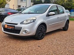 Grau Gebraucht 2011 Renault Clio III Dynamique Limousine | 5.999 € (Etwas zu teuer)