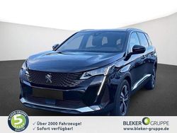 Lackierung schwarz perla nera/metallic klarlack Gebraucht 2023 Peugeot 5008 GT Van / Kleinbus | 32.580 € (Etwas zu teuer)