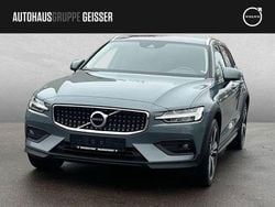 Thunder grey Gebraucht 2022 Volvo V60 CC Pro Kombi | 33.890 € (Guter Preis)