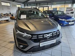 Schiefergrau Gebraucht 2023 Dacia Jogger Extreme Van / Kleinbus | 18.450 € (Fairer Preis)
