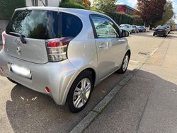 Silber Gebraucht 2010 Toyota iQ Kleinwagen | 6.300 € (Fairer Preis)