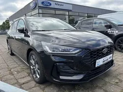 Agate black metallic Gebraucht 2023 Ford Focus ST-Line X Kombi | 21.900 € (Fairer Preis)