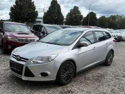 Grau Gebraucht 2014 Ford Focus SYNC Edition Kombi | 2.750 € (Superpreis)