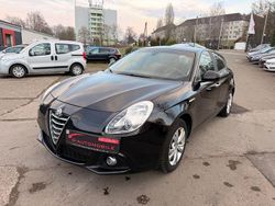 Schwarz Gebraucht 2014 Alfa Romeo Giulietta Turismo Limousine | 6.999 € (Etwas zu teuer)