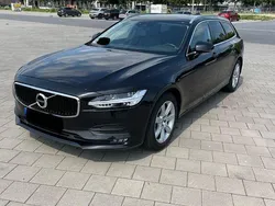Schwarz Gebraucht 2018 Volvo V90 Momentum Kombi | 17.000 € (Fairer Preis)