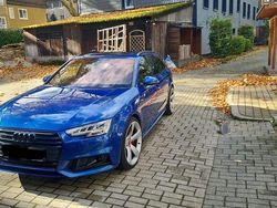 Blau Gebraucht 2017 Audi A4 Sport Kombi | 17.500 € (Teuer)
