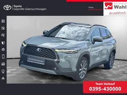 Grün Gebraucht 2022 Toyota Corolla Cross Team SUV | 31.900 € (Etwas zu teuer)