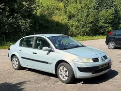 Grau Gebraucht 2003 Renault Mégane II Limousine | 1.400 € (Guter Preis)