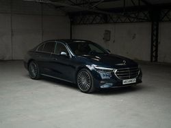 Blau Gebraucht 2023 Mercedes E300 Exclusive Limousine | 64.900 € (Guter Preis)