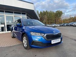 Raceblau metallic (metallic) Gebraucht 2023 Skoda Octavia Kombi | 23.490 € (Guter Preis)