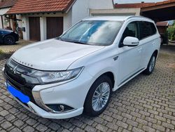 Weiß Gebraucht 2021 Mitsubishi Outlander P-HEV SUV | 19.980 € (Superpreis)