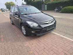 Schwarz Gebraucht 2012 Hyundai i30 Kombi | 3.900 € (Fairer Preis)