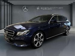 Blau Gebraucht 2019 Mercedes E220 Avantgarde Limousine | 22.880 € (Superpreis)