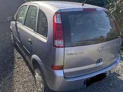 Gebraucht 2003 Opel Meriva Essentia Van / Kleinbus | 1.100 € (Guter Preis)