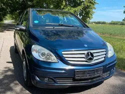 Blau Gebraucht 2006 Mercedes B150 Van / Kleinbus | 1.100 €