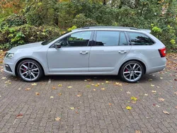 Grau Gebraucht 2018 Skoda Octavia RS Kombi | 18.100 € (Fairer Preis)