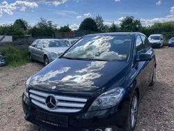 Schwarz Gebraucht 2013 Mercedes B180 Van / Kleinbus | 7.999 € (Guter Preis)