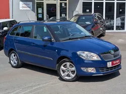 Blau Gebraucht 2010 Skoda Fabia Kombi | 5.950 € (Fairer Preis)