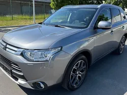 Grau Gebraucht 2014 Mitsubishi Outlander SUV | 12.990 € (Fairer Preis)