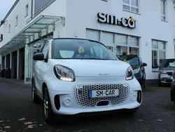 Tridiongold & kristallweiß Gebraucht 2020 Smart ForTwo Electric Drive Coupé | 9.990 € (Teuer)
