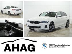 Weiß Gebraucht 2024 BMW 330e Sport Line Limousine | 42.940 € (Superpreis)