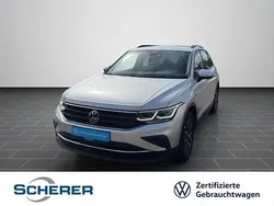 Reflexsilber metallic (metallic) Gebraucht 2022 VW Tiguan IQ Drive SUV | 27.890 € (Guter Preis)