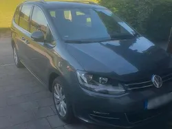 Grau Gebraucht 2019 VW Sharan Highline Van / Kleinbus | 29.900 € (Fairer Preis)