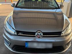 Grau Gebraucht 2015 VW Golf Limousine | 11.499 € (Fairer Preis)