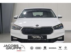 Weiß Neu 2025 Skoda Fabia Essence Limousine | 19.845 € (Fairer Preis)