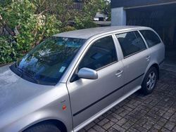 Silber Gebraucht 2002 Skoda Octavia Comfort Kombi | 1.111 € (Fairer Preis)