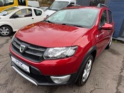Rot Gebraucht 2014 Dacia Sandero Prestige Limousine | 5.950 € (Guter Preis)