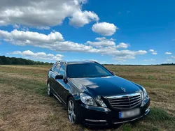 Schwarz Gebraucht 2010 Mercedes E350 Kombi | 15.900 €