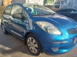 Blau Gebraucht 2006 Toyota Yaris Kleinwagen | 2.400 € (Guter Preis)
