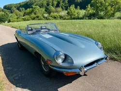 Blau Gebraucht 1970 Jaguar E-Type Cabrio | 96.000 €
