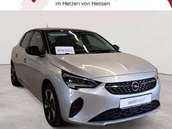Kristall silber met./dach diamant schwarz met. Gebraucht 2022 Opel Corsa-e Elegance Kleinwagen | 15.590 € (Fairer Preis)