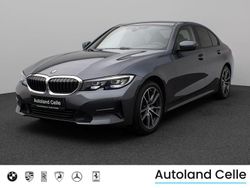 Mineralgrau mteallicb39schwarz Gebraucht 2022 BMW 318 Sport Line Limousine | 29.499 € (Fairer Preis)