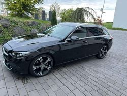 Schwarz Gebraucht 2022 Mercedes C200 Avantgarde Kombi | 32.900 € (Etwas zu teuer)